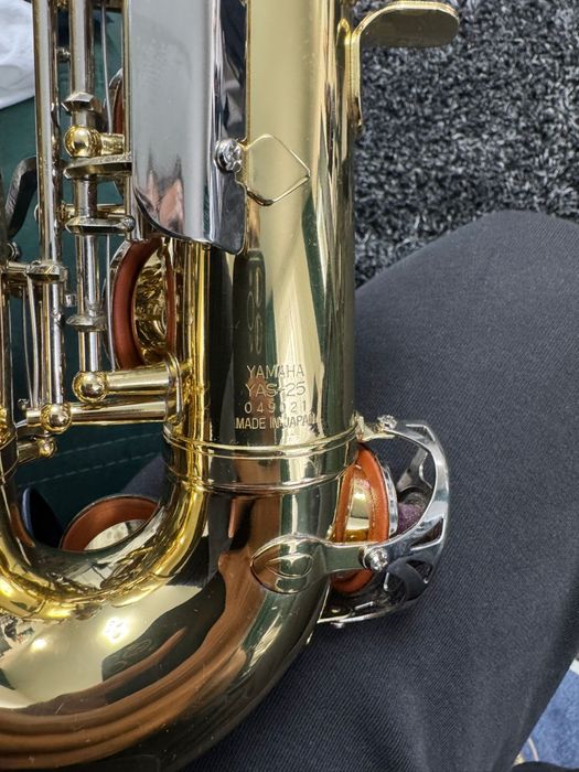 Vand saxofon alto Yamaha Yas 25 japan impecabil