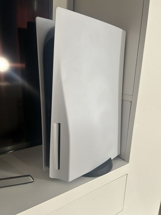 Vand ps5 disk edition; pret negociabil