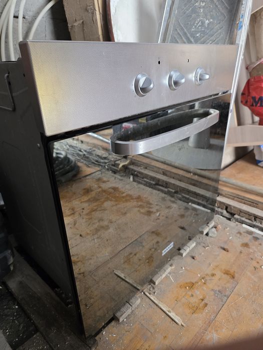 Духовка в отличном состоянии