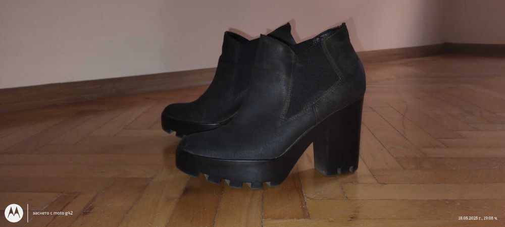 Продавам есенно- зимни боти