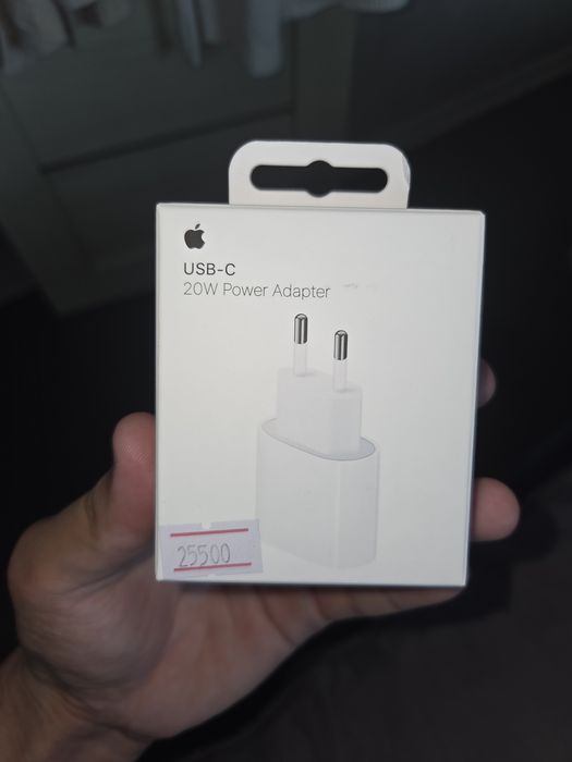Продается Apple USB-C Power Adapter мощностью 20W