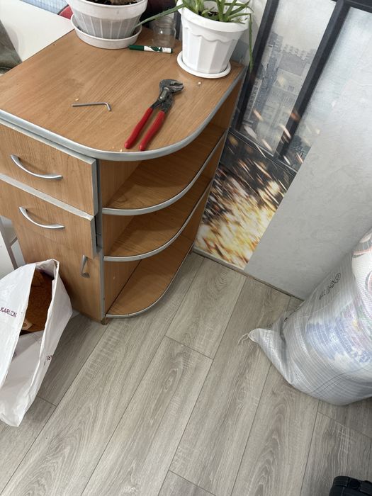 Отдам даром на дрова или доски