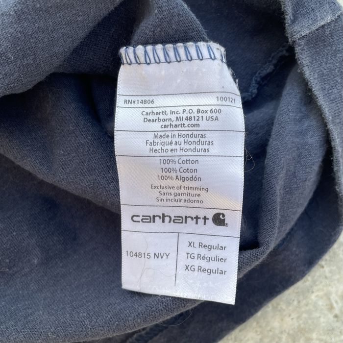 Carhartt Pocket T-Shirt “Carhartt in rugged outdoor”