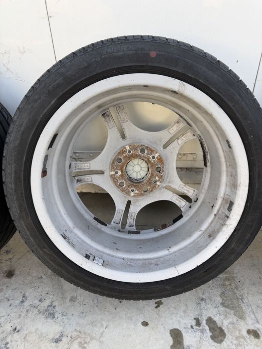 Продавам джанти Спорт пакет Style 68 5x120 72.6  Предни- 7.5Jx17 ET41 Задни - 8.5Jx17 ET50 Стават за е36,е46 и др. Едната джанта има нужда от заварка!