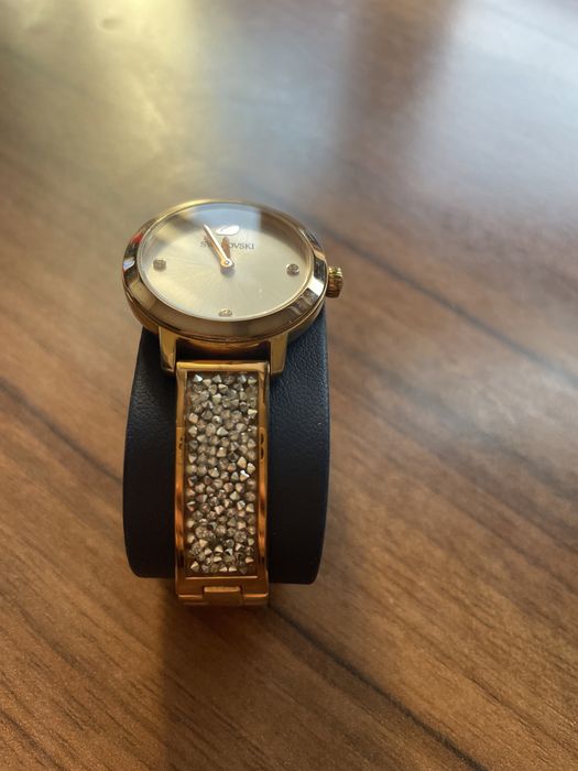 Ceas Swarovski ca noi