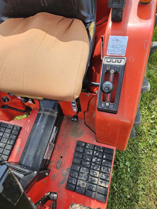 Трактор Yanmar F15D