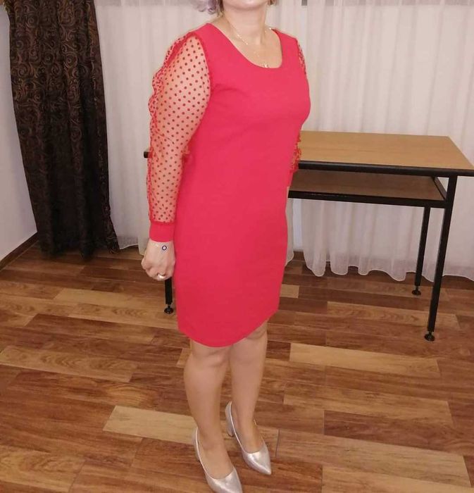 Vând rochițe elegante