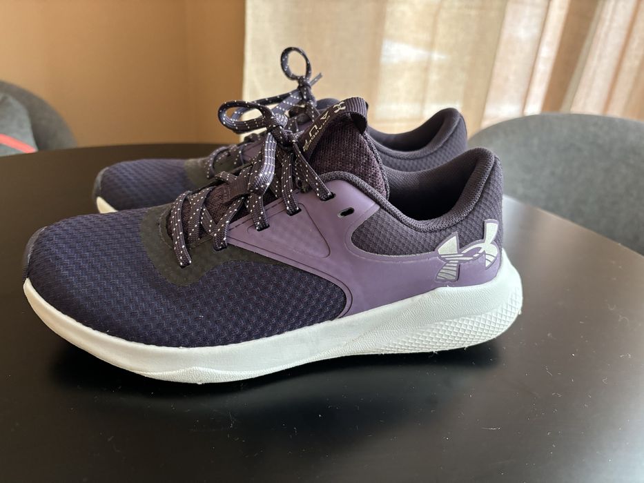 Pantofi sport Under Armour, marime 36,5, noi
