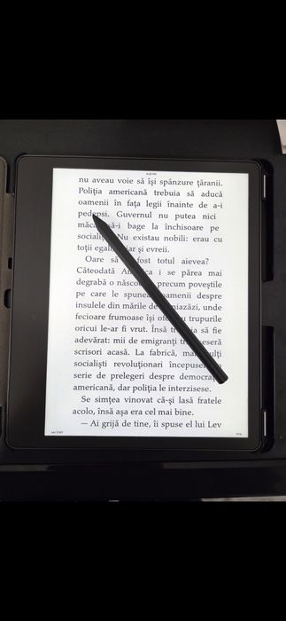 Vând kindle scribe