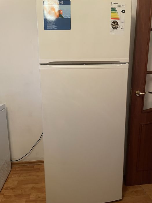 Срочно продам холодильник BOSCH