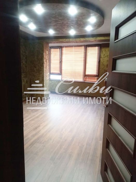 Тристаен ТУХЛЕН апартамент – кв.Пазара !!!