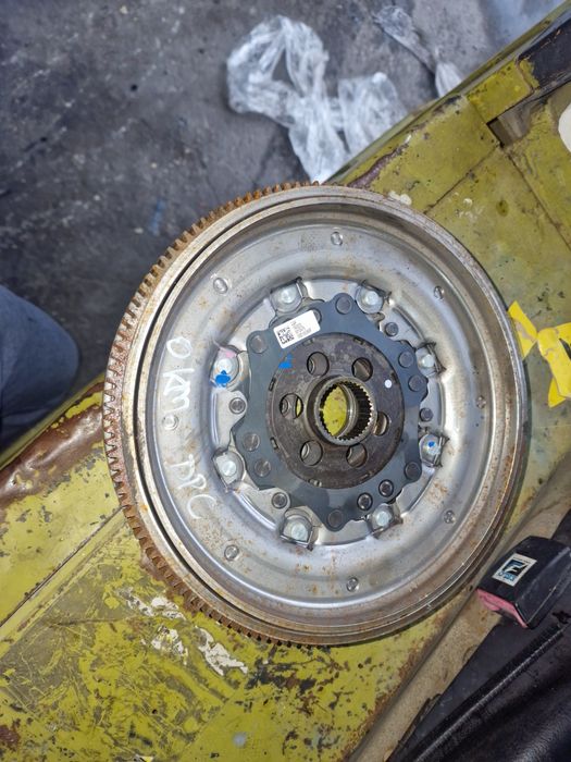 Kit ambreiaj volanta DSG 1.5 tsi DPC vw golf 8 seat leon a3 t roc q2