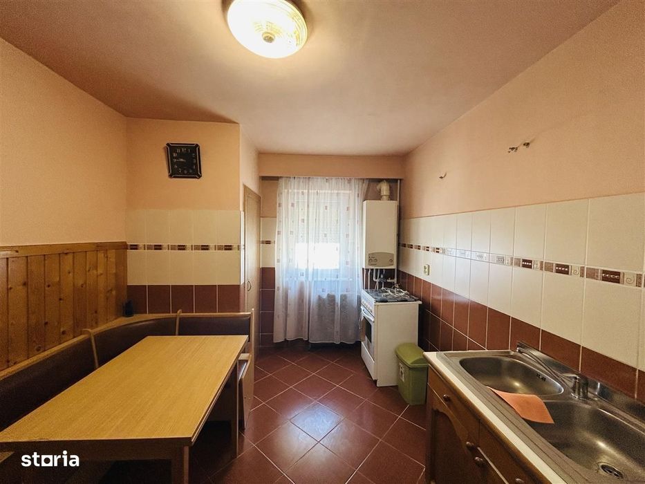 Apartament 3 camere de vânzare – 76 mp + 2 balcoane – zona Siretului