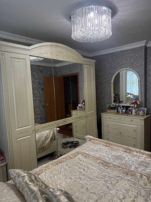 Спальный гарнитур