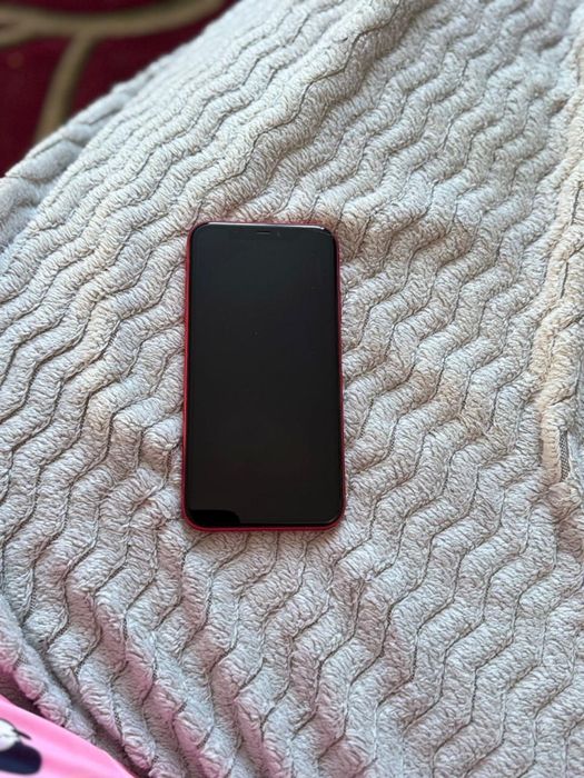 Айфон 11 б/у.