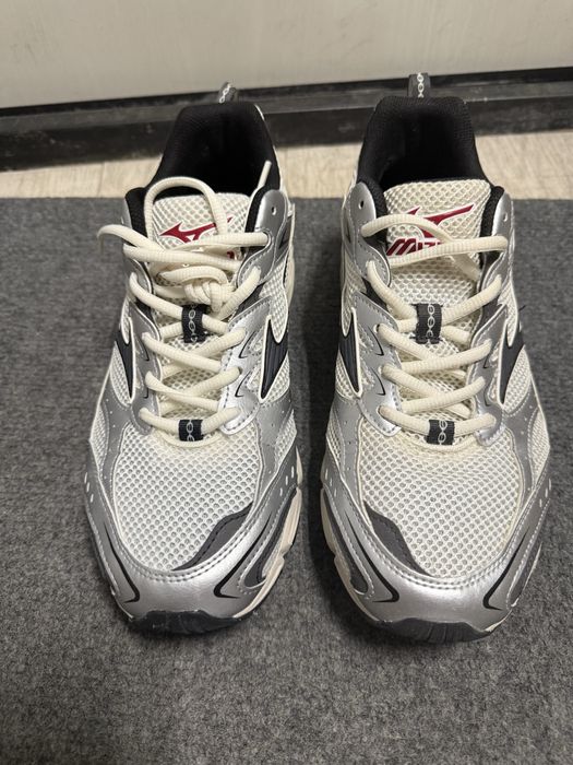 Кросовки Mizuno новые