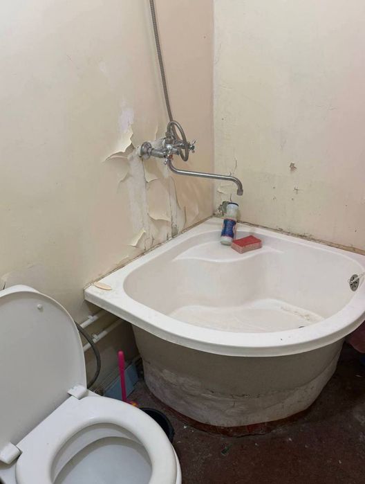 Юнусабад- Ботанический сад 1/3/4 17м2 бывшее общежитие