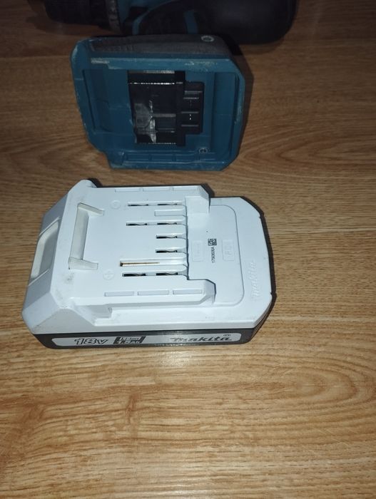 Продавам винтоверт Makita 18V