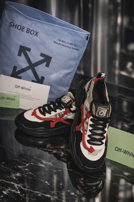 Off white 1-1 cu originalul