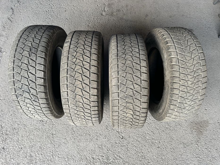 BRIDGESTONE шины 265,65,17