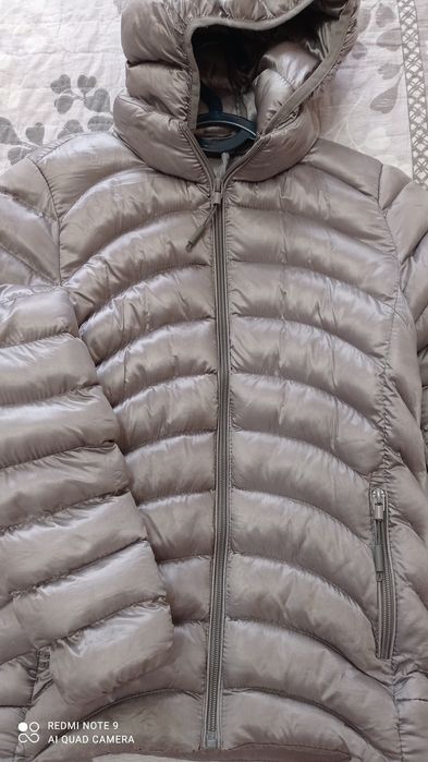 Куртка на девочку 8-9 лет в хорошем состоянии на осень-весну