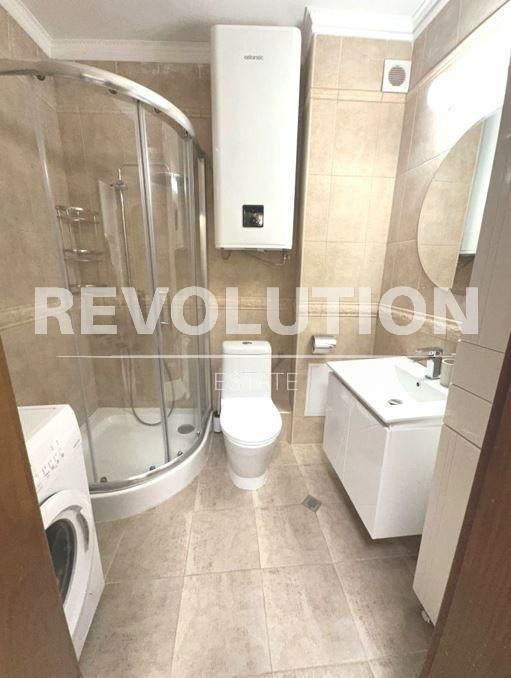 Двустаен апартамент в района на Св.Св. Константин и Елена!