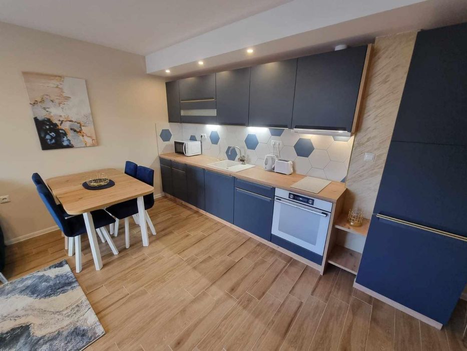 Дава се под наем Тристаен апартамент в Пловдив, Христо Смирненски - 120 кв.м за 900 € - Снимка #1