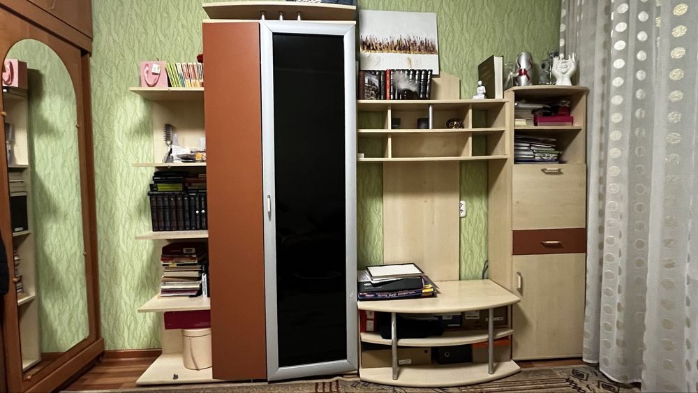 Мини горка, шкаф купе, в хорошем состоянии