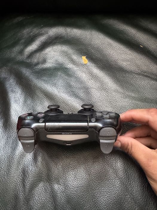 Плейстэйшн 4 slim сатылады