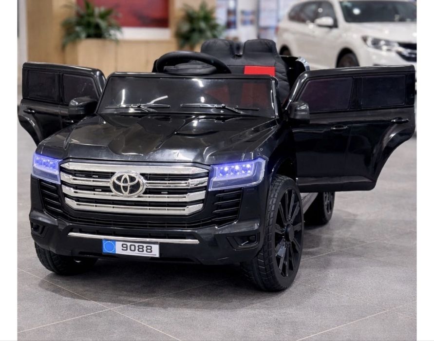 Электромашина toyota 300 продам