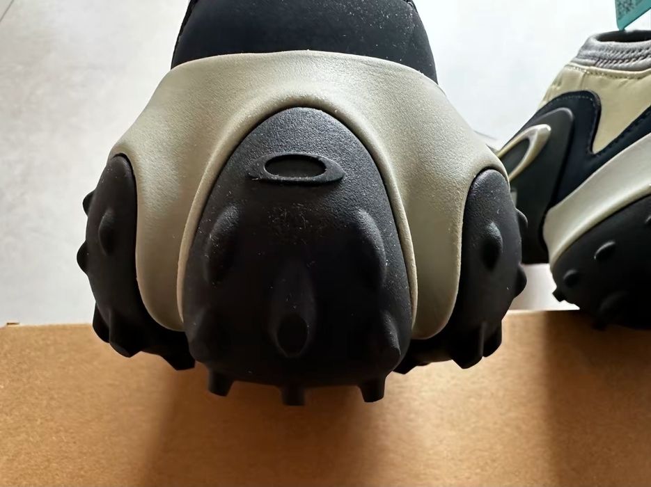 Oakley Edge Icon