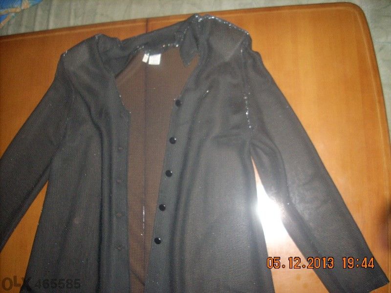 Официална туника