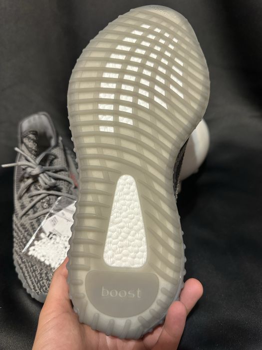 Yeezy 350 "Beluga 2.0"