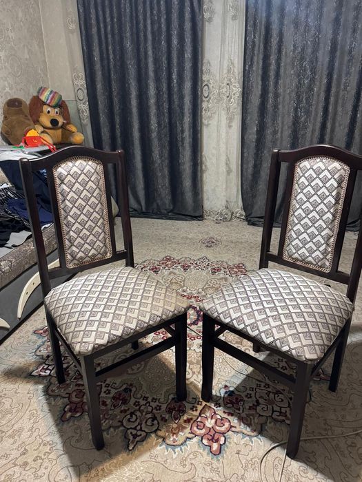 Продам стулья срочно