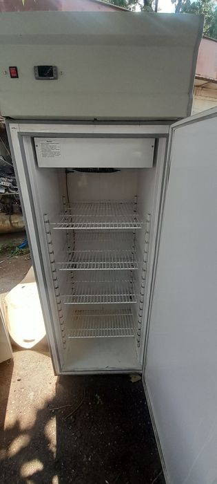 Хладилен шкаф RCU 500M