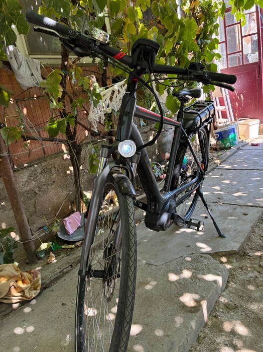 Bicicletă electrică de vânzare CUBE