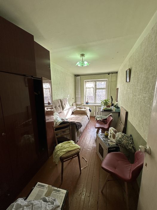 Продаю САМПИ микрорайон 2/3/5, кирпич, 52 кв. м, без ремонта