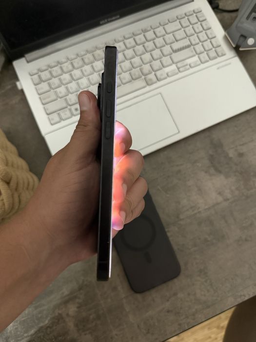 Продам Iphone 16 pro max 256gb