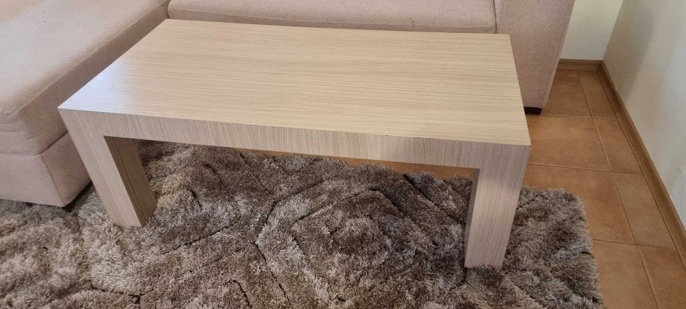 Продавам Трапезнз маса