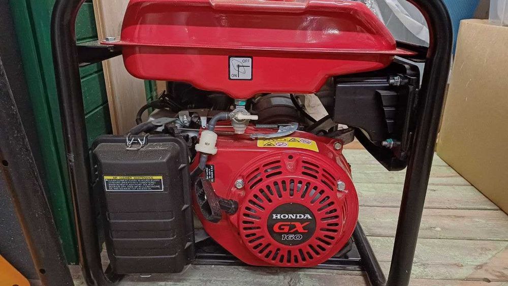 Бензинов генератор HONDA EM2300