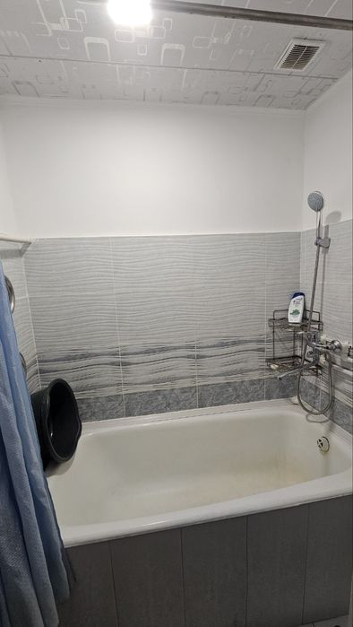 Шахар марказидан 2 хоналик квартира Янги бозор 8-мактаб  ёнида Сотилад