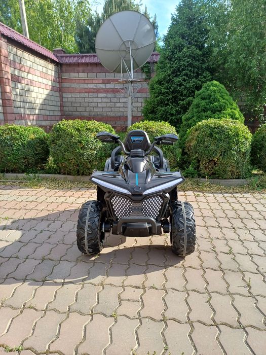 Детский электромобиль