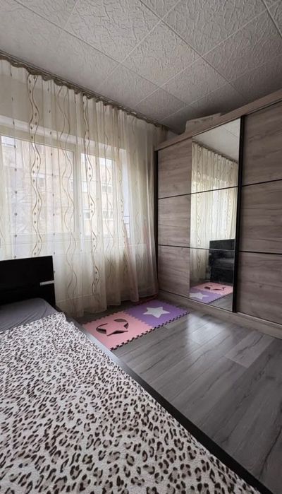 Apartament cu doua camere , zona Rogerius