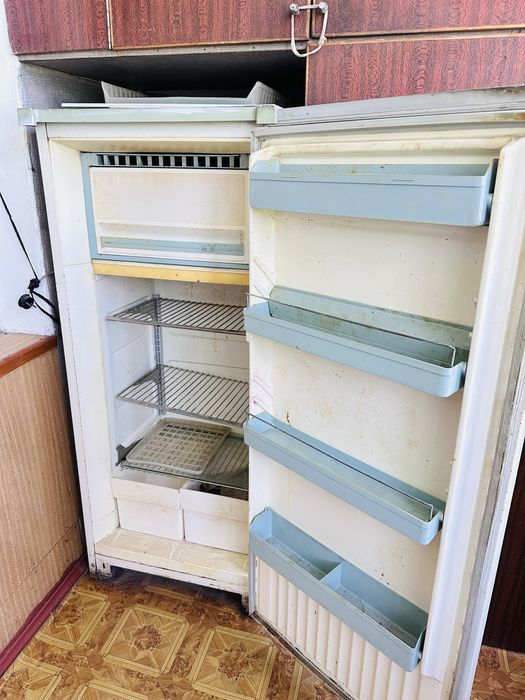 Холодильник советский рабочий