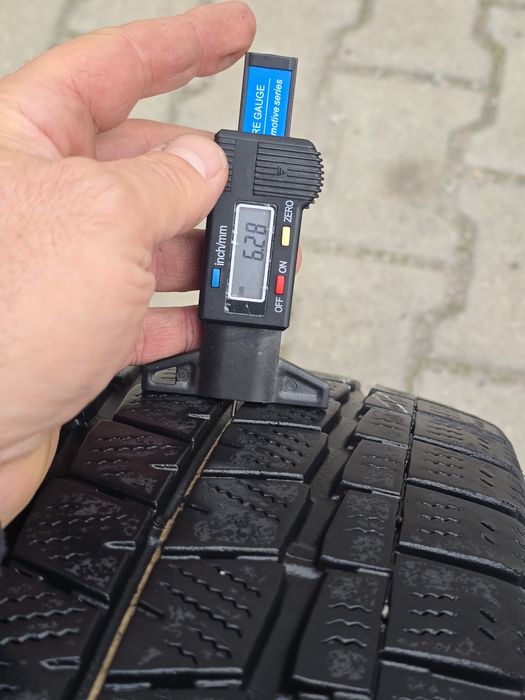215 65 16c Falken