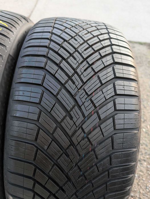 255/45 R19 • All Season • Continental AllSeasonContact ras