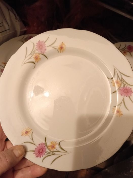 Продается посуда,тарелки.