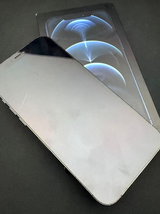 Продам IPhone 12 pro max