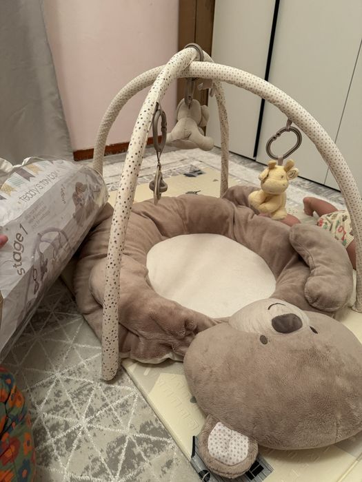 Мишка с подвесными игрушками