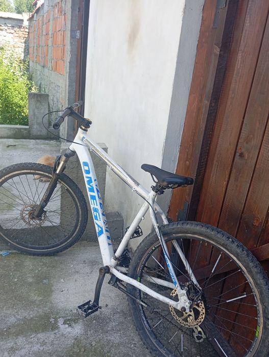 Vând bicicleta omega foarte bună